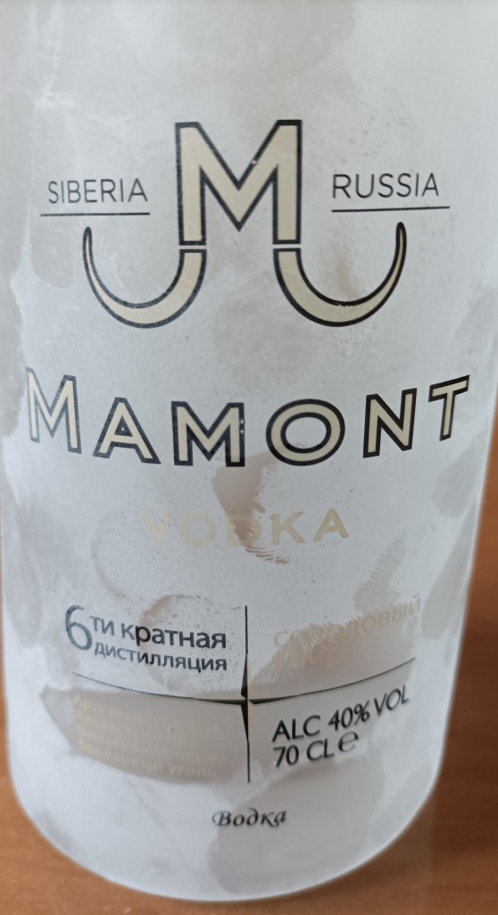 Vodka Mamont etiqueta
